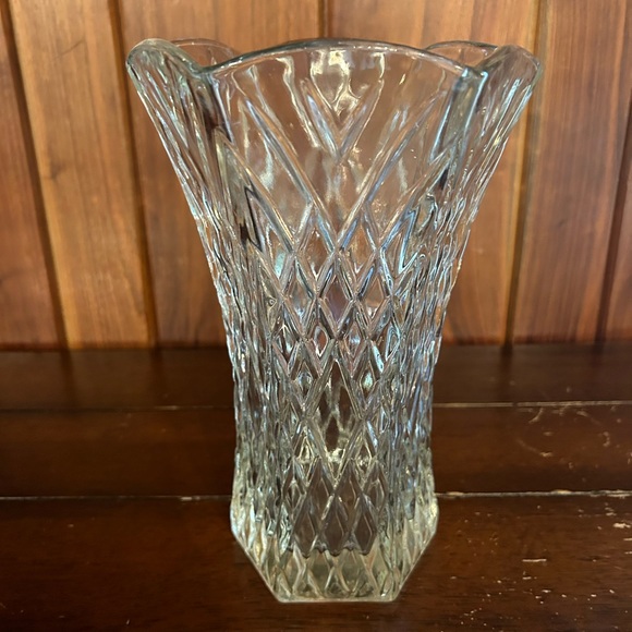 Vintage Accents Vintage E O Brody Clear Crystal Tulip Vase 25